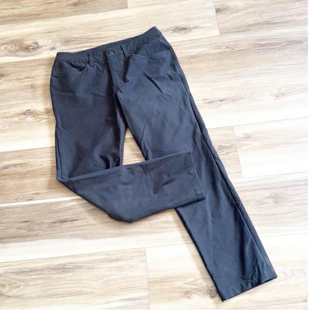 Lululemon Black Stretch Straight
Leg Mid Rise Pants Size 30 - Picture 11 of 12